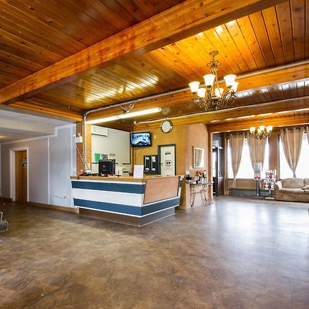 Lagana Hotel Lanigan Exterior photo